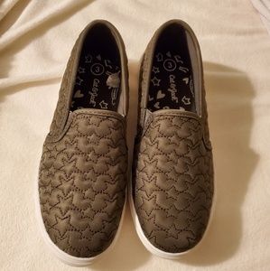 Slip ons